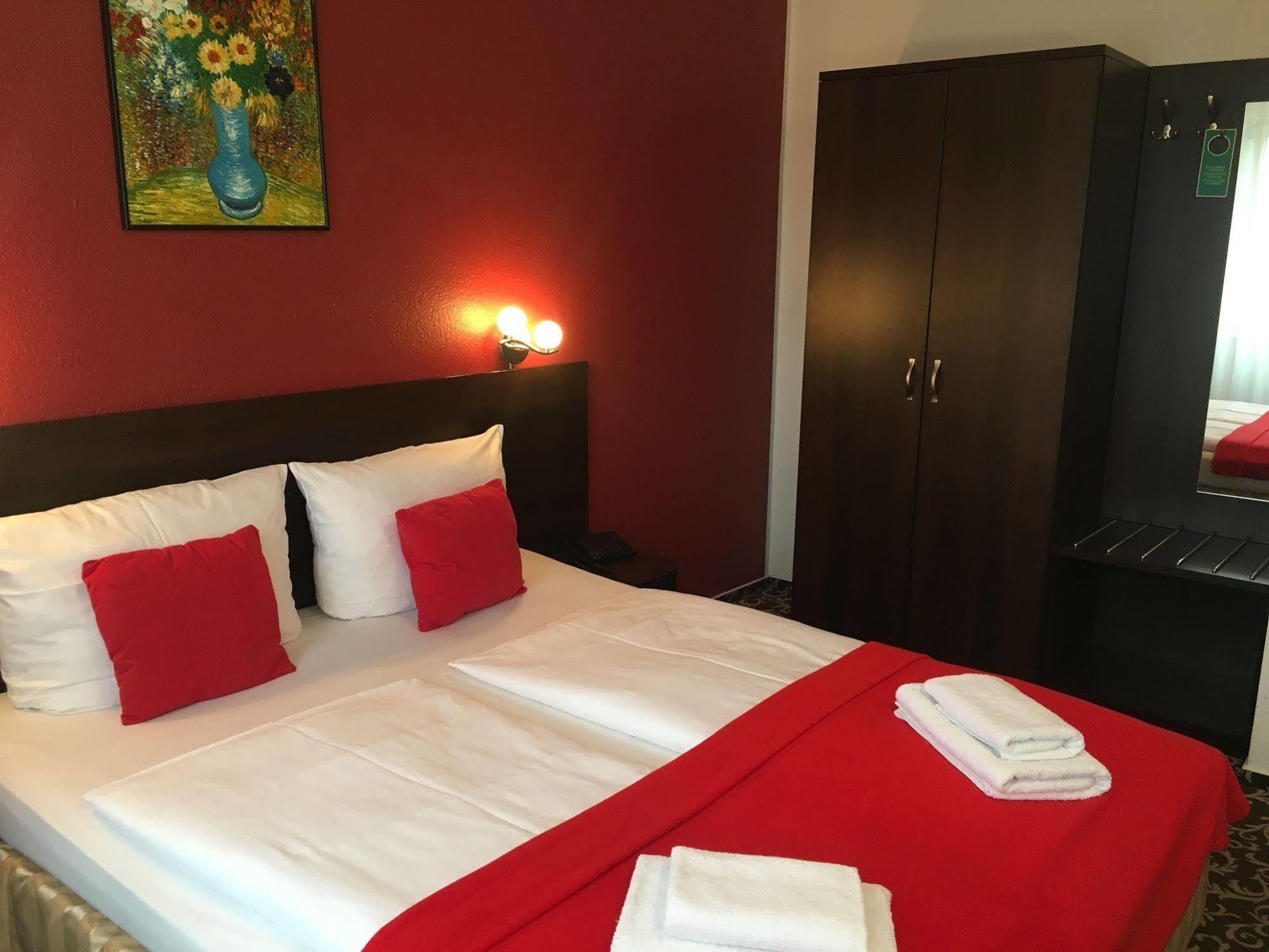 Atlas Berlin Hotel Экстерьер фото