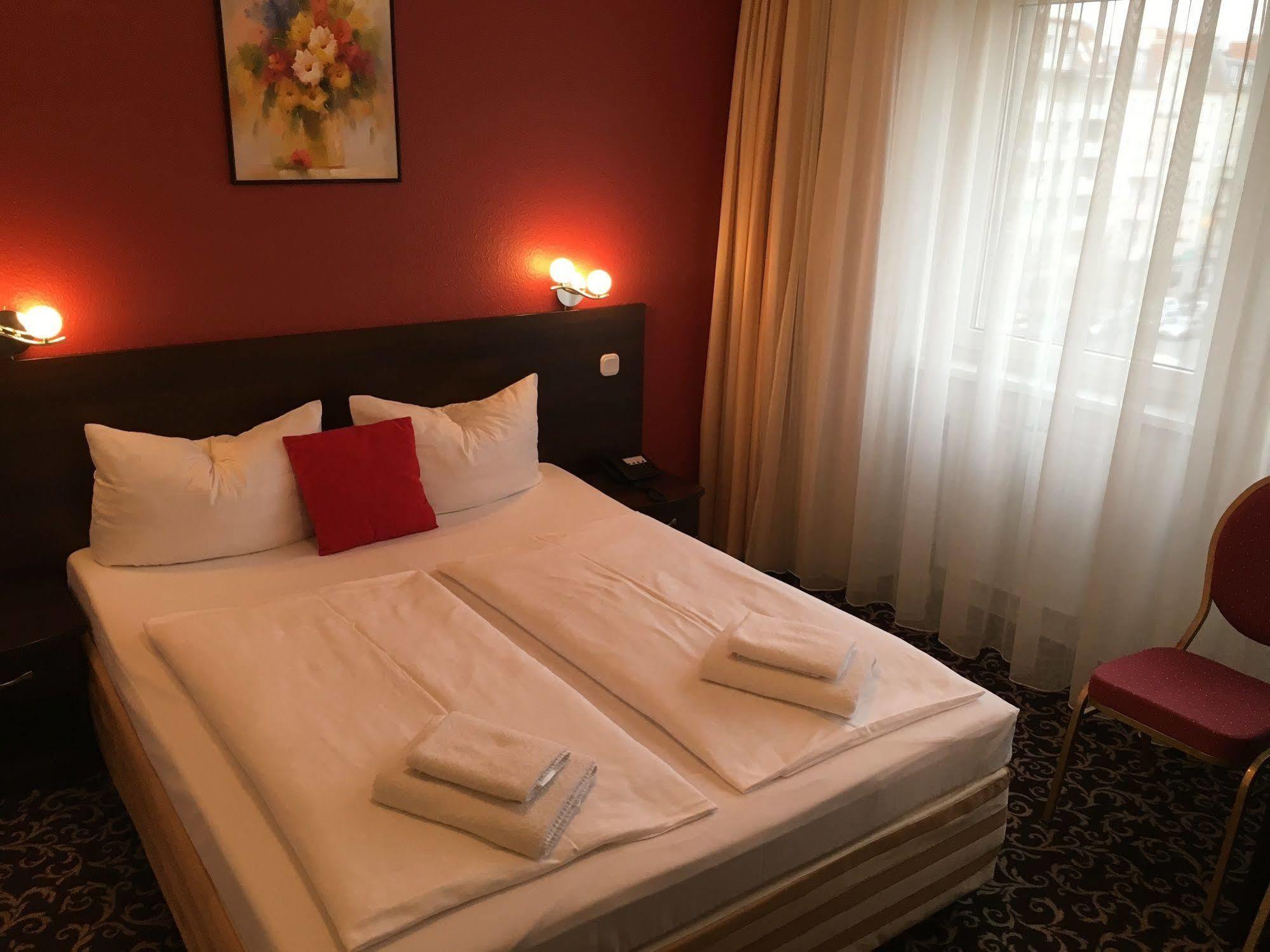 Atlas Berlin Hotel Экстерьер фото