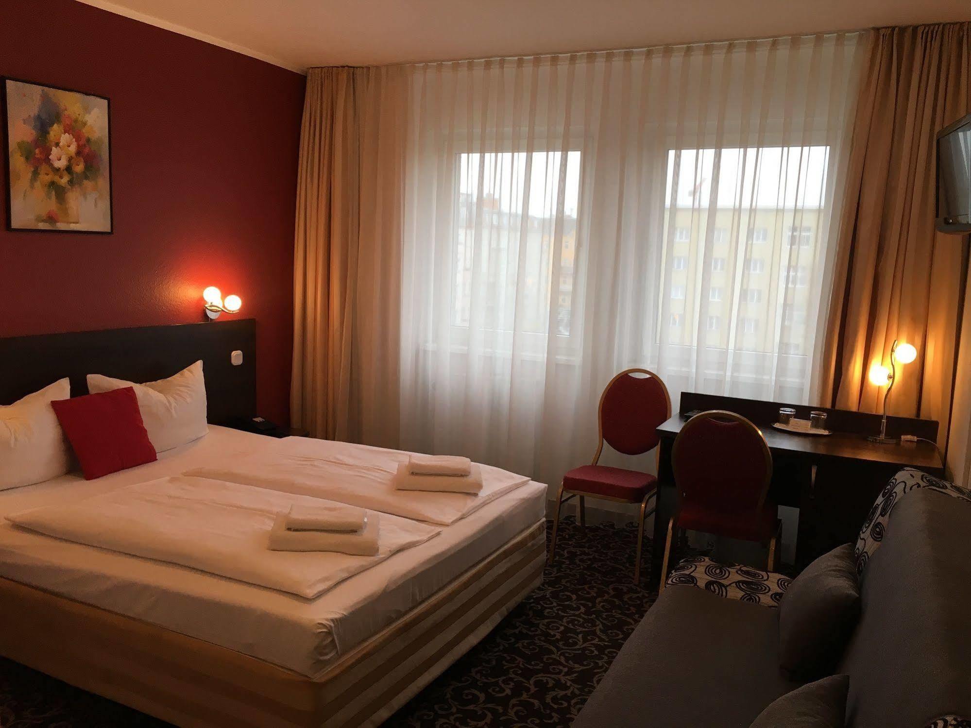 Atlas Berlin Hotel Экстерьер фото
